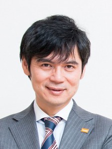 代表者 : 代表取締役社長　絹川善隆