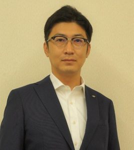 代表者 : 代表取締役社長　藤井　歳正　氏