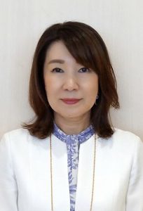 代表者 : 代表取締役　橋　雅美　氏